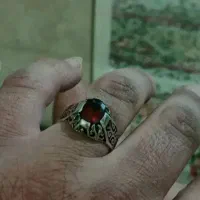 انگشتر نقره عیار ۹۲۵ سنگ یاقوت دونه اناری