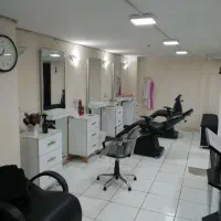فروش تعدادی وسایل مناسب منزل و سالن زنانه