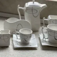 فروش سرویس چینی ۱۲۸ پارچه  رویال کورت انگلستان