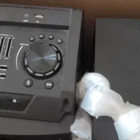 باند و اسپیکر|سیستم صوتی خانگی|صدرا-فارس, فاز ۱|دیوار