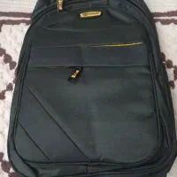 کتاب. و کیف مدرسه