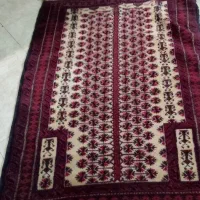 قالیچه و پشتی