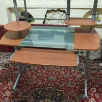 میز کامپیوتر