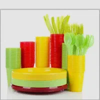 استخدام نیروی کار در فروشگاه یکبار مصرف