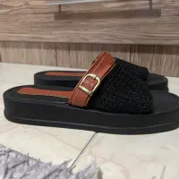 صندل و کفش