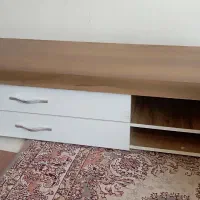 میز تلویزیون با جنس عالی ام دی اف اصل ،سالم
