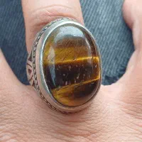 انگشتر نقره با سنگ چشم ببر