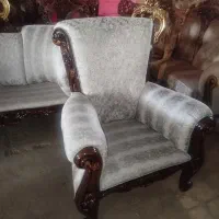 تعمیرات مبلمان رنگ کاری رویه کوبی نجاری تعویض پارچ|مبلمان خانگی و میز عسلی|مشکیندشت, |دیوار