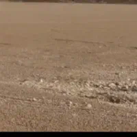 زمین-نیمه-کاره