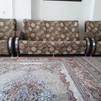 لوازم خانگی (فرش ومبل و بوفه وماشین آبمیوه گیری)