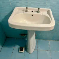 روشویی تمیز با دو تا شیلنگ ۱/۲