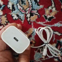 یک عددشارژراصل اصل آیفون یااپل ۸۰۰۰۰۰|لوازم جانبی موبایل و تبلت|اسلامآباد غرب, |دیوار