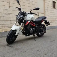 بنلی ۳۰۰ جفت سیلندر در حد خشک