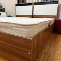 دو تخت یک نفره90در180 با تشکvistarدر حد نو|تخت و سرویس خواب|شیراز, ارم|دیوار