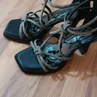 تعدادی کفش برازجان