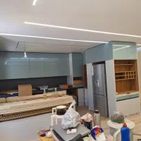 نقاشی .کاغذ. و تخریب بازسازی  ساختمان