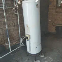 ابگرمکن با چهارپایه زیرش درحدنو|آبگرمکن، پکیج، شوفاژ|شوش, |دیوار