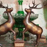 گوزن طلاکوب علامت، ساخت کامران