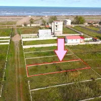 211-متر-زمین-ساحلی-محصورشده-بامالکیت-ویو-دریا