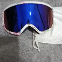 عینک اسکی فقط یکبار استفاده شده.