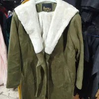 تعدادی کاپشن وپالتو بفروش میرسد