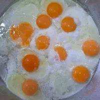 تخم مرغ بومی