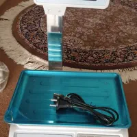 میز فروشگاهی و ترازو|فروشگاه و مغازه|بروجرد, |دیوار
