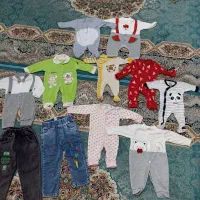تعدادی لباس بچه گانه تیکه ای ۱۰۰ تومن