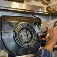 نصب وتعمیرات تخصصی هود،گاز،فر،ماکروویودر رشت وحومه
