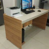 میز و صندلی مدیریتی و کمد اداری
