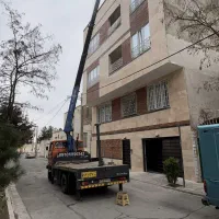 خدمات جرثقیل .سبک وسنگین .به همراه سبد بالابر