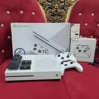 Xbox one s 1tb دیسک خور دو دسته فول گیم نو