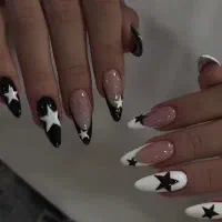 کاشت ناخن ۳۵۰ تومن فشیال ۲۲۰