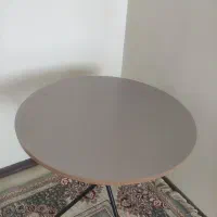میز گرد .میز خاطره