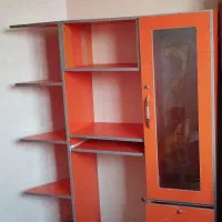 میز تحریر و قفسه اسباب بازی