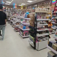 همکاری در فروشگاه کتاب و نوشت افزار