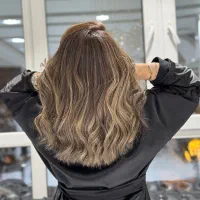 جهت تکمیل آلبوم مدل رنگ مو میخوام