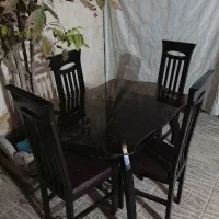 میز غذا خوری ۴ نفره در حد نو