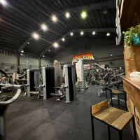 استخدام نیروی خدماتی با جای خواب