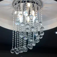 یک جفت لوستر کریستال