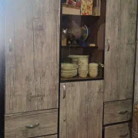 کمد سه تکه هر دو دارای رگال لباسی و بوفه