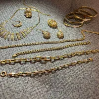 طلا شیک مارک درحد نو ۴%بالای تابلو