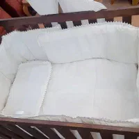 تخت گهواره ای به همراه تشک وبالشت وتوری دوروزی شده|تخت و صندلی بچه|مشهد, هفده شهریور|دیوار