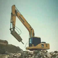 راننده بیل مکانیکی هستم