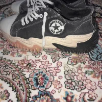 کفش|کیف، کفش، کمربند|نیشابور, سرآب کوشک|دیوار