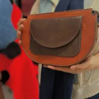 کیف زنانه چرم طبیعی گاوی با شناسنامه