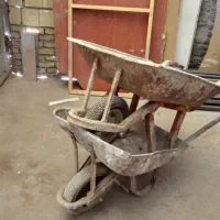 دو عدد فرغون فروشی