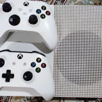 ایکس باکس وان معاوضه فقت باps4 اسلیم 5تومن سر میدم