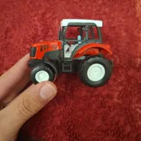 تراکتور فلزی