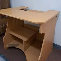 میز کامپیوتر